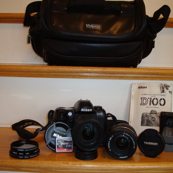 Nikon D100 Camera Bundle Camera+2 Lens+Charger+2 Batteries SD Card + Bag+ Manual - Picture 1 of 9